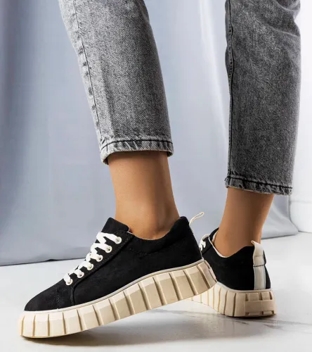 Czarne sneakersy na platformie Pamela 41 na Arena.pl