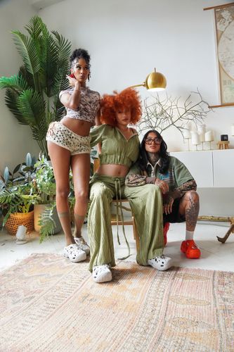 Crocs Damskie Wygodne Lekkie Buty Chodaki Klapki Caged 211141 Clog 38-39 na Arena.pl