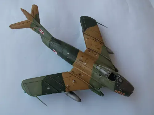 Mig-17F Fresco, F-02, 1:48 na Arena.pl