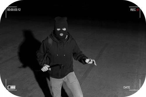 BEZPRZEWODOWA KAMERA ZEWNĘTRZNA WIFI IP 4Mpx CZARNA TUBA APLIKACJA TUYA DVS na Arena.pl