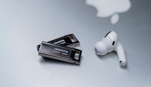 Pendrive Adata UR340 128GB czarny na Arena.pl