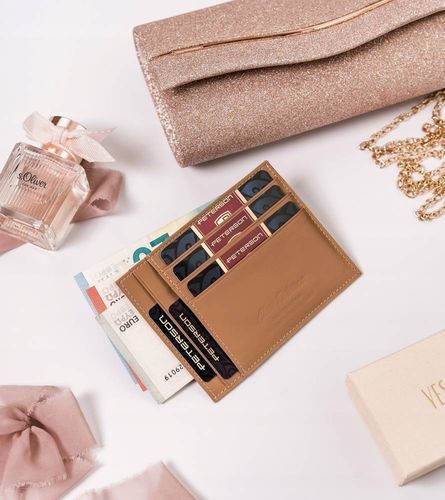 Skórzane etui na dokumenty i banknoty na Arena.pl