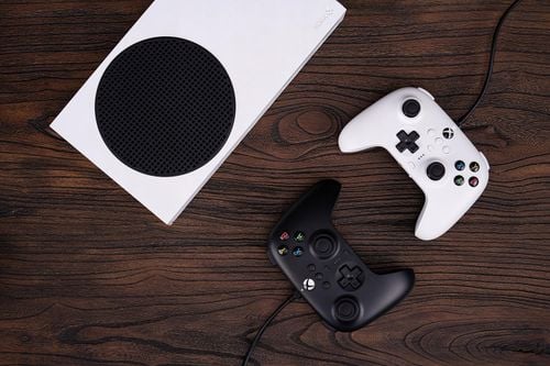 Gamepad 8BitDo Ultimate Wired Hall Effect Biały do PC Xbox Series Xbox One na Arena.pl