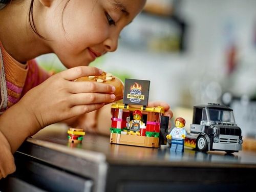 KLOCKI LEGO CITY 60404 CIĘŻARÓWKA Z BURGERAMI ZESTAW NA PREZENT + TORBA na Arena.pl