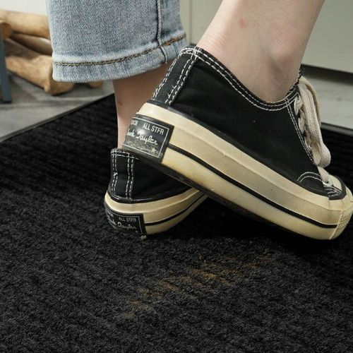 Wycieraczka mata do butów pod drzwi wejściowa czarna zewnętrzna 90x150cm na Arena.pl