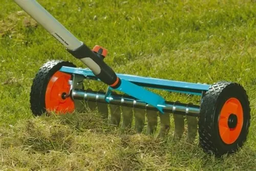 Wertykulator na kółkach do oczyszczania trawnika po zimie 3395 Gardena na Arena.pl