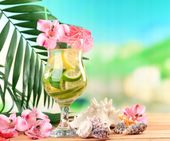 FOTOTAPETA kuchenna DRINK KWIATY MUSZLE LIMONKA