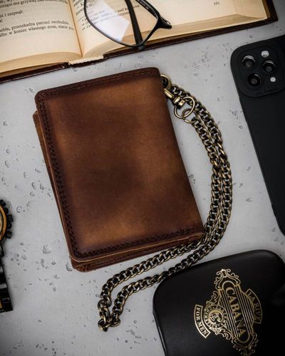 duży, skórzany portfel męski z łańcuszkiem na Arena.pl