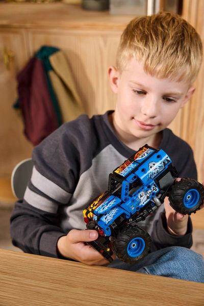 LEGO Technic 42219 Monster Jam Grave Digger Ogień i lód Napęd Pull-back zdjęcie 11