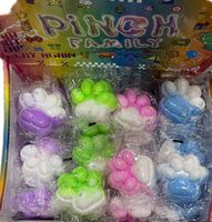 Zestaw gniotków Pinch Family łapki antystresowe różne kolory