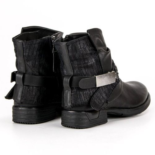 Czarne Workery r.39 na Arena.pl