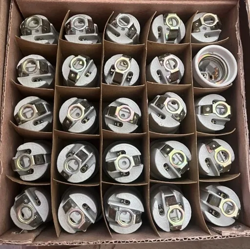 Oprawka do żarówki E27 ceramiczna 100 sztuk zdjęcie 3