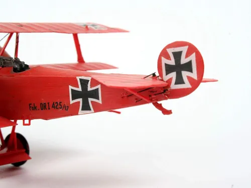 Model samolotu Fokker Dr. 1 na Arena.pl
