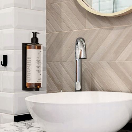 UCHWYT ŚCIENNY NA DOZOWNIK MYDŁA BALSAMU ŻELU PRIJA MOCNY + TAŚMA 3M na Arena.pl