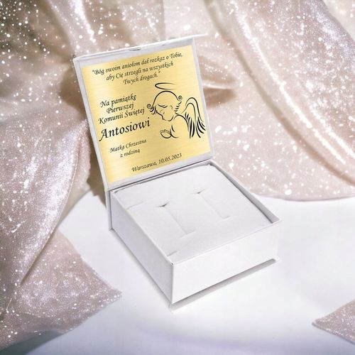 PUDEŁKO PREZENT GRAWER PAMIĄTKA PIERWSZEJ KOMUNII na Arena.pl