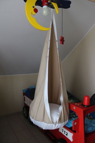 HUŚTAWKA HAMAK KOKON beżowy z białą lamówką na Arena.pl