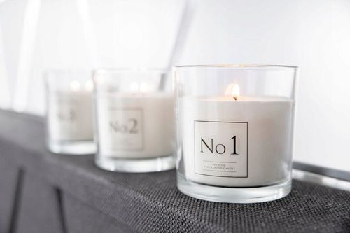 Świeca zapachowa BISPOL Valpe No3 snp100-003 (Piwonia & Zamsz) ~40h na Arena.pl