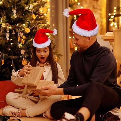 INTERAKTYWNA CZAPKA MIKOŁAJA TAŃCZĄCA GRAJĄCA ZABAWNA DEKORACJA ŚWIĄTECZNA na Arena.pl