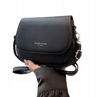 Torebka Damska CZARNA Klasyczna Gładka Kuferek Listonoszka Klasyczna