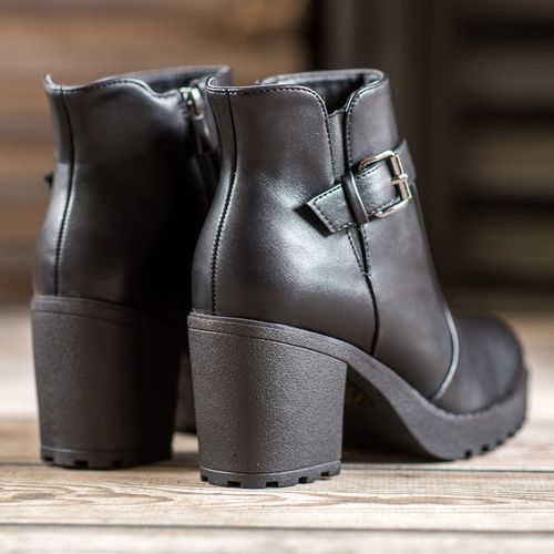 Botki Z Klamrą r.38 na Arena.pl