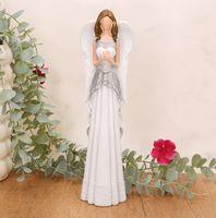 Anioł trzymający w rękach serce 25,5cm