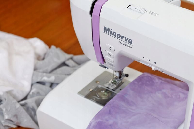 Maszyna do szycia Minerva DecorMaster zdjęcie 11