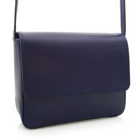 VERA PELLE torebka skórzana listonoszka z klapą i paskiem V109 granatowa