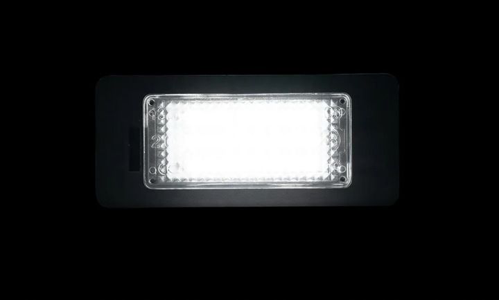 PODŚWIETLENIE TABLICY REJESTRACYJNEJ LED BMW E90 E91 E60 E61 X5 X6 E39 zdjęcie 2