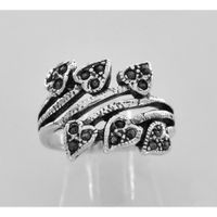 SREBRNY PIERŚCIONEK LISTKI Z MARKAZYTAMI PRÓBA SREBRA 925