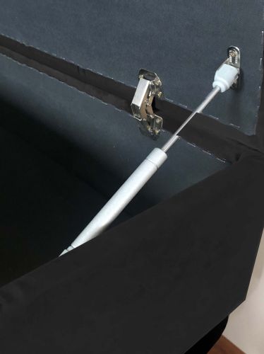 Pufa pikowana tapicerowana ze schowkiem na Arena.pl