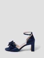 Satynowe buty na obcasie Monsoon Tilda z kokardką R,42