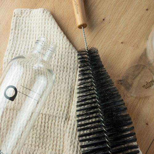 SZCZOTKA DO CZYSZCZENIA BUTELEK SATURATORA WODY WYCIOR DO MYCIA CZARNY na Arena.pl