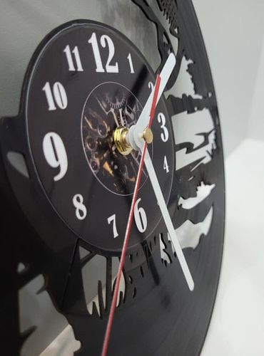 Zegar ścienny z płyty winylowej Jeleń w górach 49.5 na Arena.pl