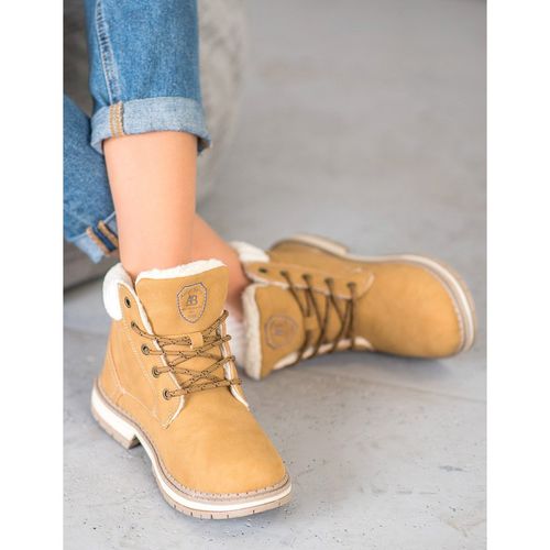 Modne Traperki r.37 na Arena.pl