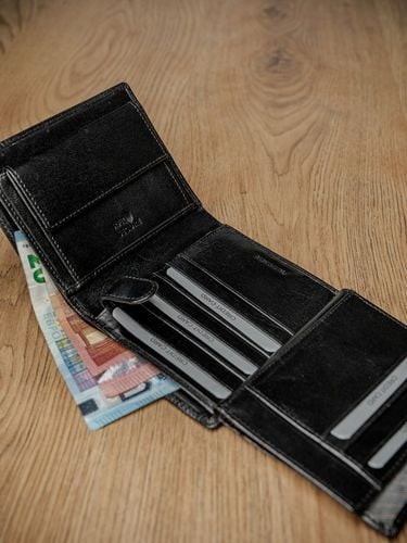 elegancki pionowy portfel męski bez zapięcia ze skóry naturalnej - rovicky na Arena.pl