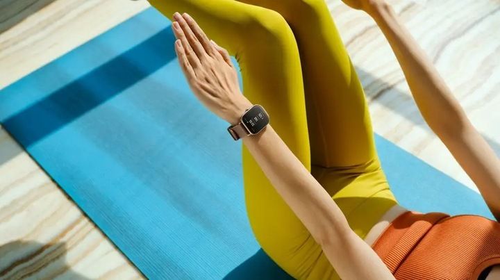 Czarny Smartwatch AMAZFIT GTS 3 zdjęcie 6