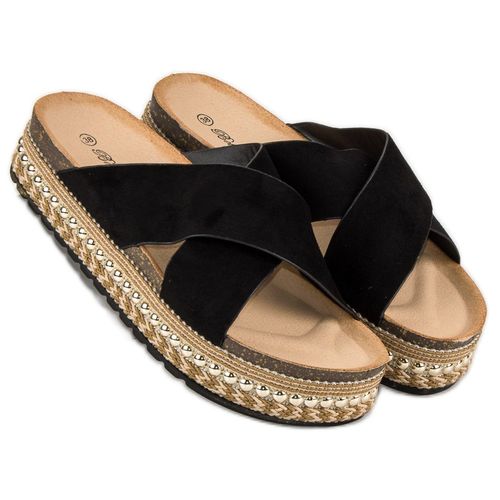 Klapki na platformie r.37 na Arena.pl