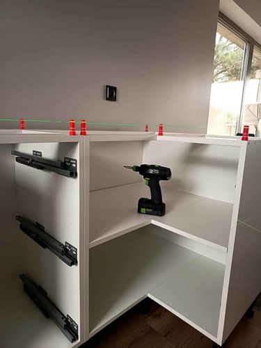 System poziomowania szafek i blatów "Pionki Starego" 16szt – 3 na Arena.pl