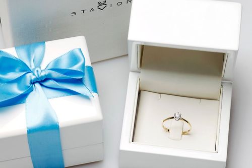 Złoty pierścionek PXD4837 - Diament na Arena.pl