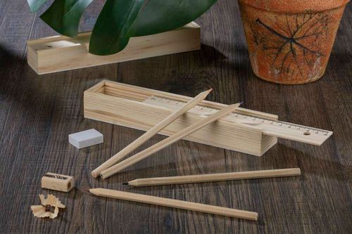 Piórnik z kredkami 12 szt. KRASI na Arena.pl