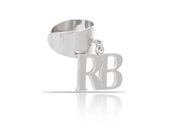 klasyczna obrączka z literkami z kolekcji rb (r23/zim/23/2ag)