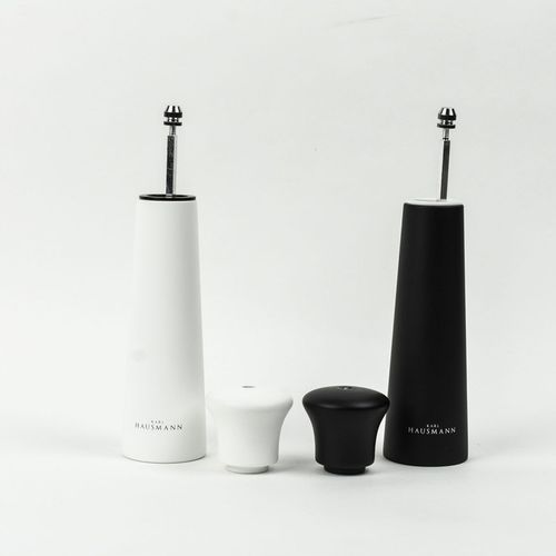 ZESTAW RĘCZNYCH MŁYNKÓW DO MIELENIA SOLI PIEPRZU PRZYPRAW BIAŁY I CZARNY na Arena.pl