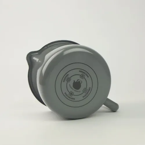 EMALIOWANY KUBEK Z WYLEWKĄ DZBANUSZEK NA KUCHENKĘ Z DZIÓBKIEM 1,1L SZARY na Arena.pl