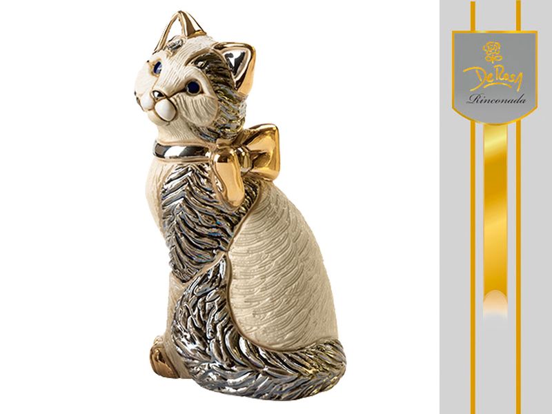 Kot ze wstążką zdjęcie 1