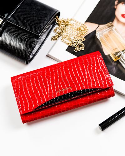 duży, lakierowany portfel damski ze zwierzęcym wzorem - peterson na Arena.pl