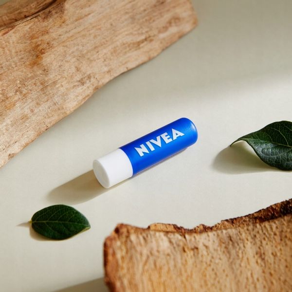 NIVEA ORIGINAL CARE Pomadka ochronna do ust 5,5ml zdjęcie 10