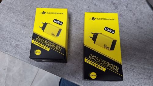 Szybka ładowarka sieciowa GaN II 65W 3A QC 3.0 2x USB C + 1x USB A na Arena.pl