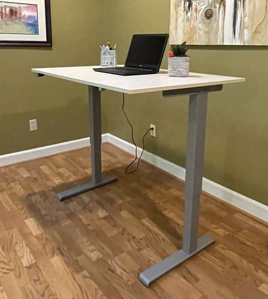 Solidne biurko regulowane 120x60 cm srebrne zdjęcie 10