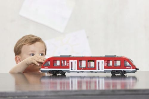 WIELKI POCIĄG MIEJSKI SZYBKI TRAMWAJ KOLEJKA OTWIERANE DRZWI POJAZD 45 CM na Arena.pl