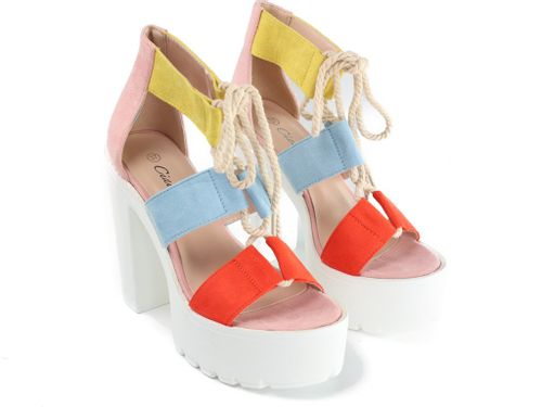 Kolorowe sandały na słupku i platformie białej 38 na Arena.pl